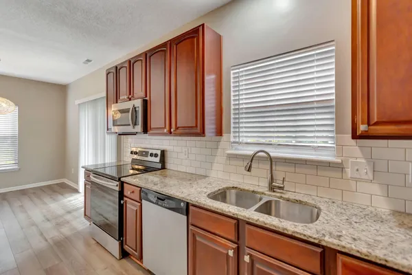 $2,000 | 117 Lynches River Drive, Summerville, SC 29485