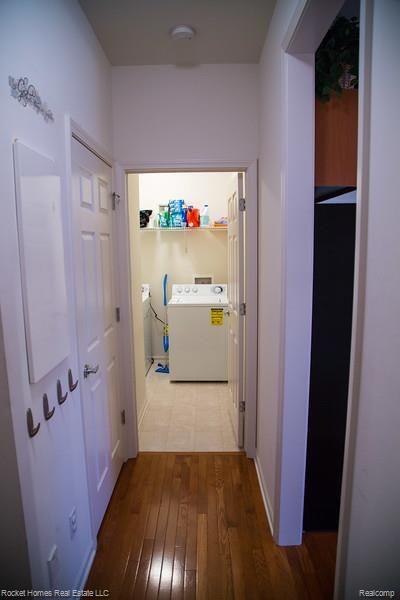 49690 Potomac Road, Unit 73 Canton, MI 48188 - Photo 10 of 29 Back Hallway