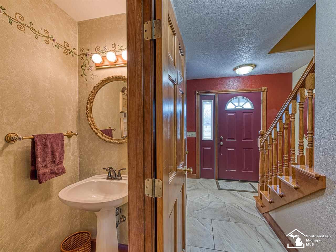 14530 Dixon Road Dundee, MI 48131 - Photo 12 of 31 Gallery Image 12