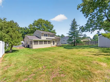 $759,000 | 42 Chestnut Ovl, Orangeburg, NY 10962