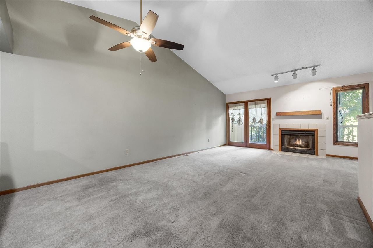 1990 Holiday Road Coralville, IA 52241 - Photo 8 of 26 Gallery Image 8