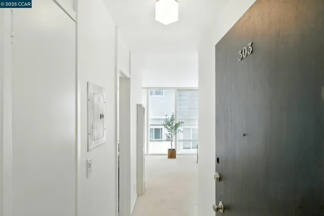 $358,000 | 193 Montecito Avenue, Unit 303, Oakland, CA 94610