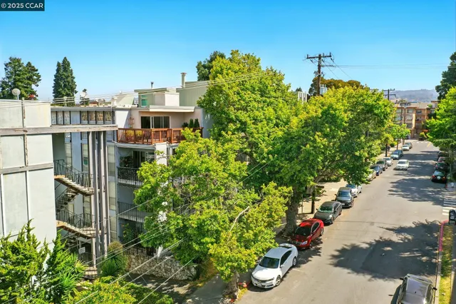 $358,000 | 193 Montecito Avenue, Unit 303, Oakland, CA 94610