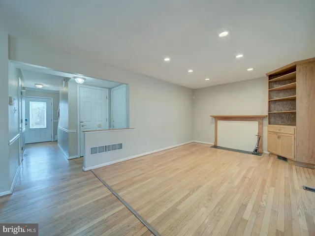 $515,500 | 6025 Hosta Court, Elkridge, MD 21075