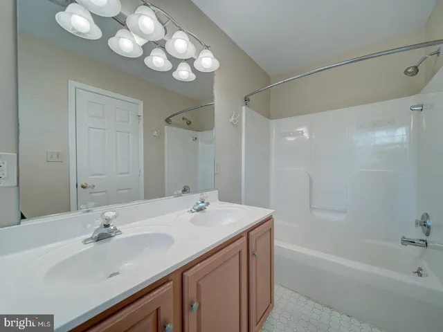 $515,500 | 6025 Hosta Court, Elkridge, MD 21075