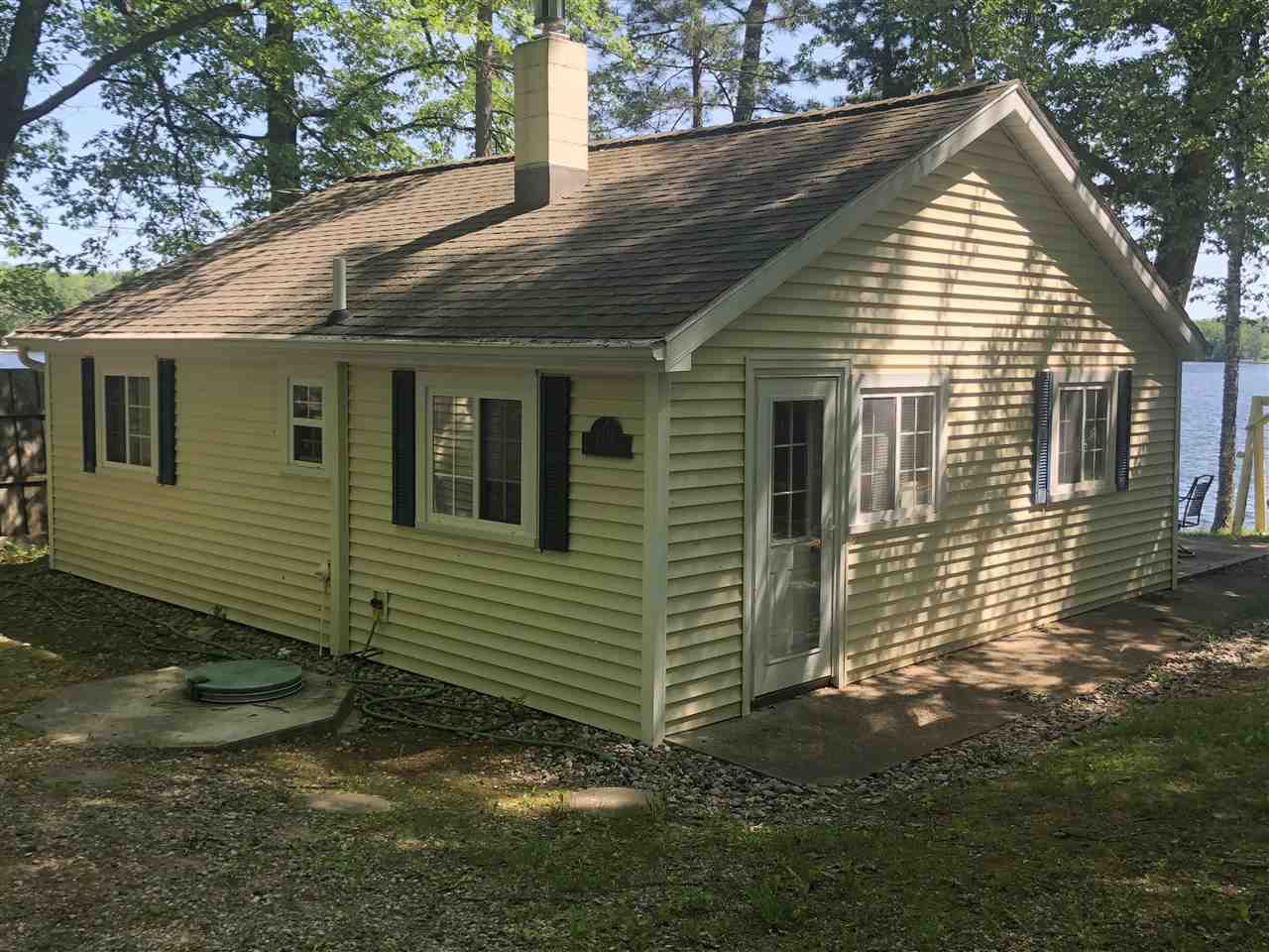 2742 Shady Shores Road Lupton, MI 48635 - Photo 4 of 27 1875915-3.JPG