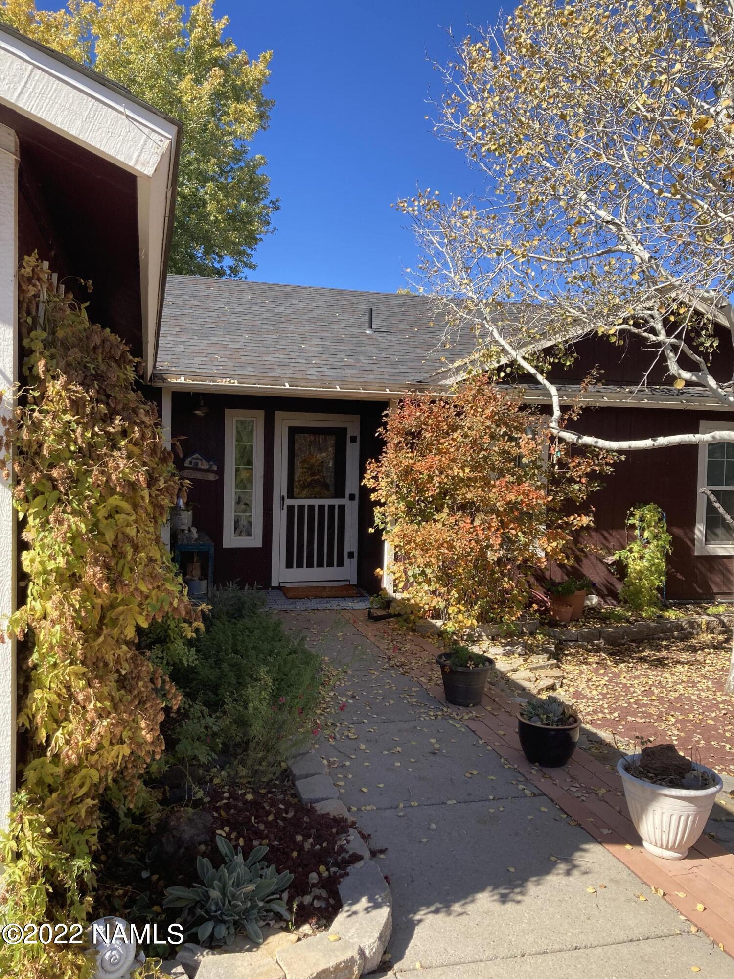 9682 Pioneer Valley Road Flagstaff, AZ 86004 - Photo 4 of 43 front door