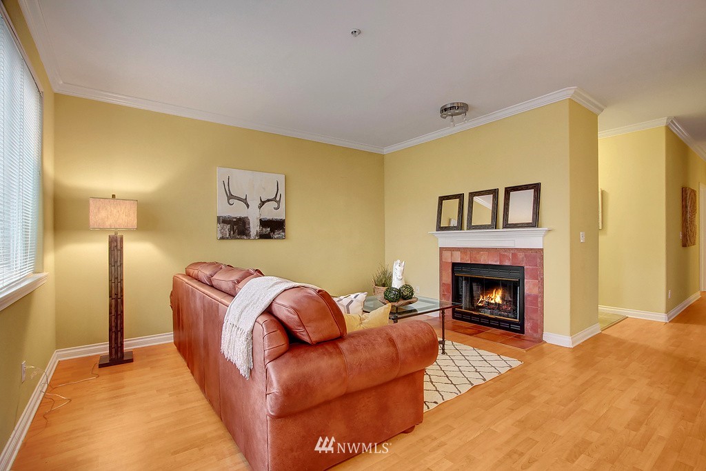 7583 Old Redmond Road, Unit C208 Redmond, WA 98052 - Photo 4 of 15 Gallery Image 4