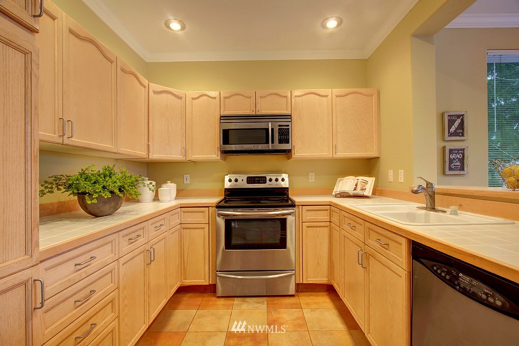 7583 Old Redmond Road, Unit C208 Redmond, WA 98052 - Photo 9 of 15 Gallery Image 9
