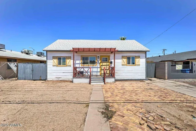 $298,500 | 1926 East Adams Street, Phoenix, AZ 85034