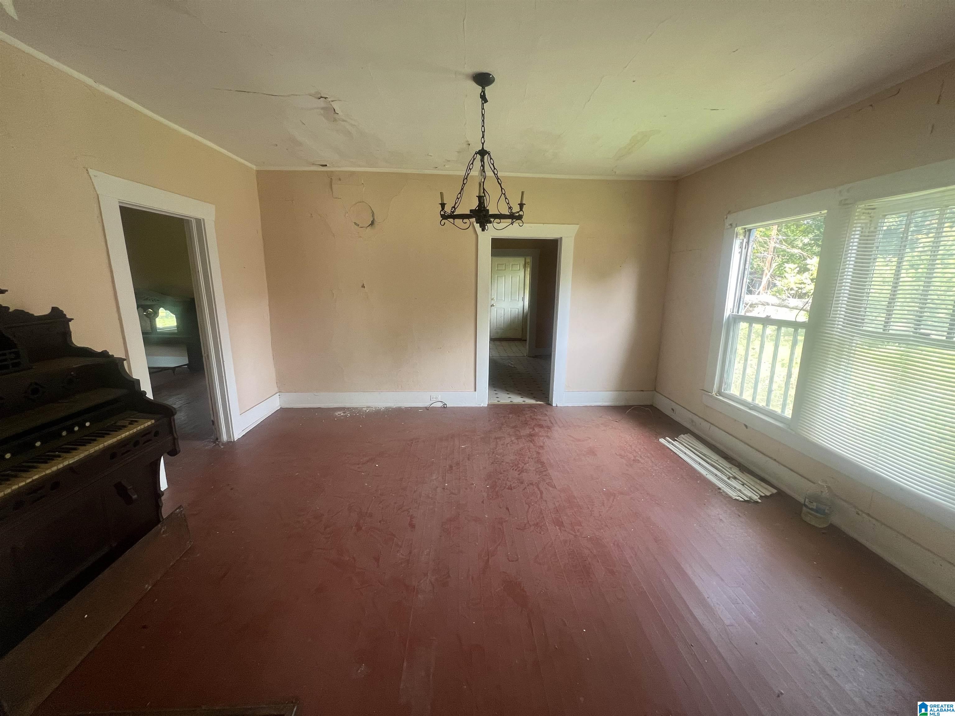 516 Southwest Fulton Avenue Birmingham, AL 35211 - Photo 4 of 10