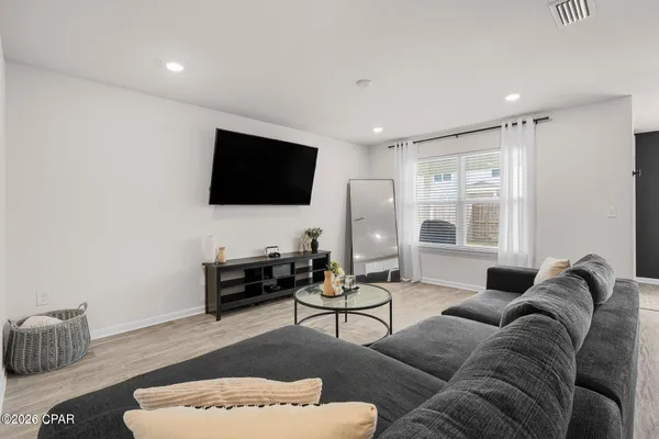 $2,350 | 4000 Millicent Lane, Panama City, FL 32404