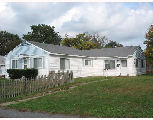 32 Ludlow Road Middletown, RI 02842 - Photo 6 of 6 Exterior Front. Just another front picture