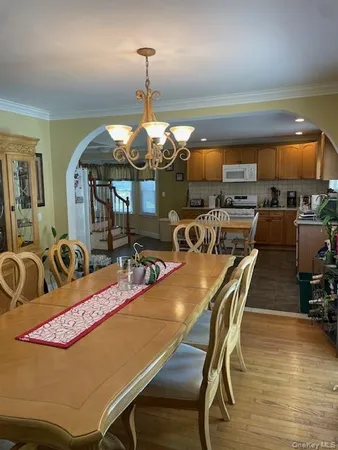 $720,000 | 1790 Parmly Road, Mohegan Lake, NY 10547