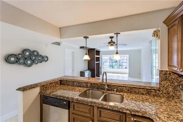 $1,725 | 2800 Fiore Way, Unit 2060, Delray Beach, FL 33445