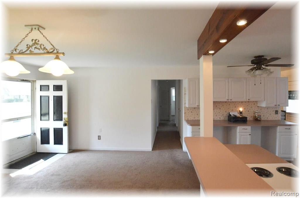 3212 Avon Manor Road Rochester Hills, MI 48307 - Photo 7 of 41