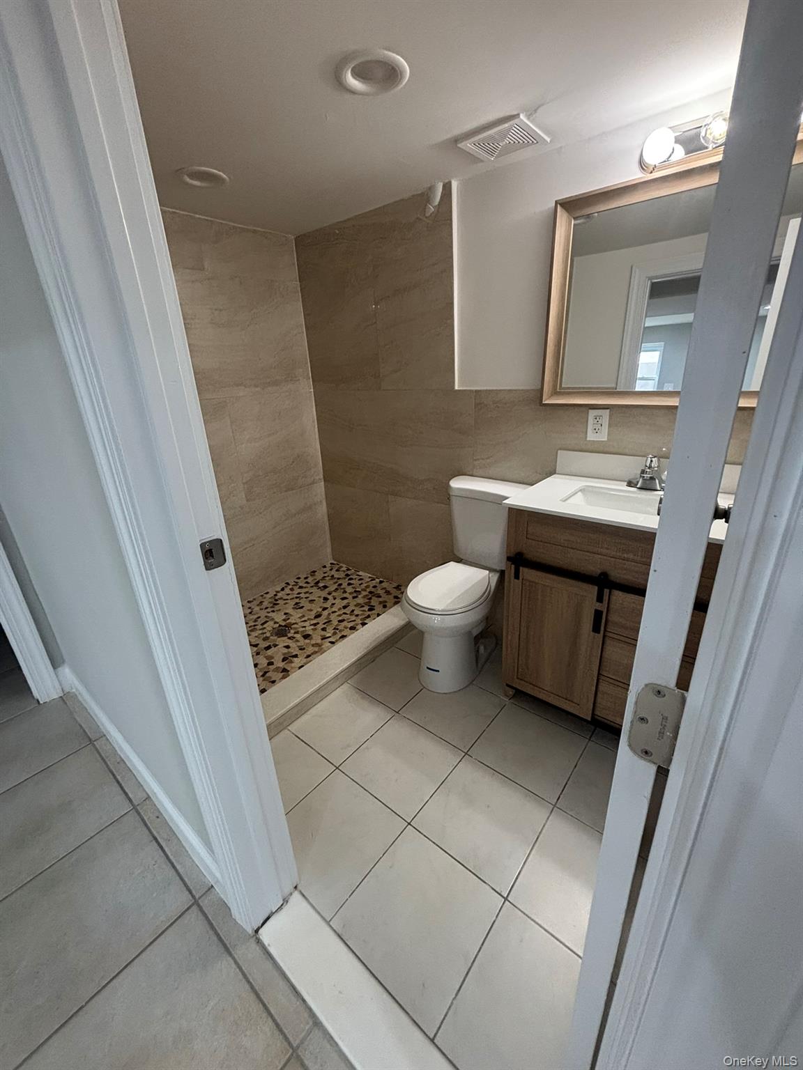 3154 Roxbury Road Oceanside, NY 11572 - Photo 15 of 20