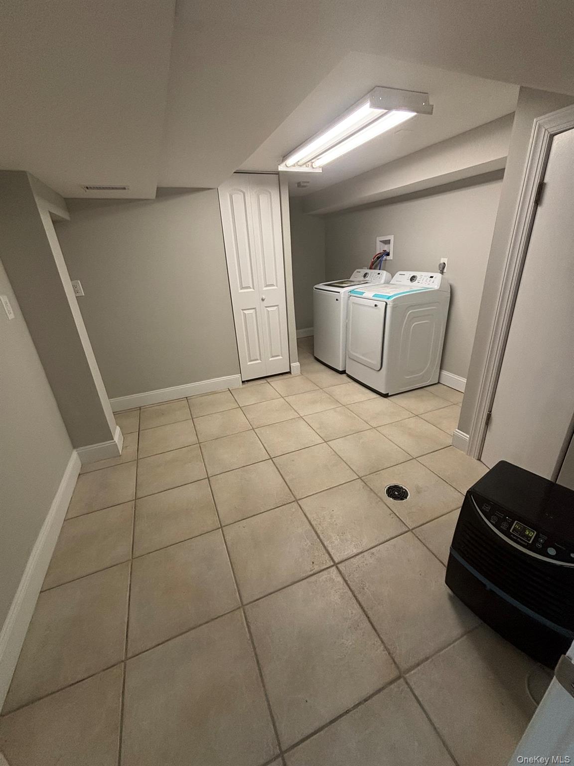 3154 Roxbury Road Oceanside, NY 11572 - Photo 16 of 20