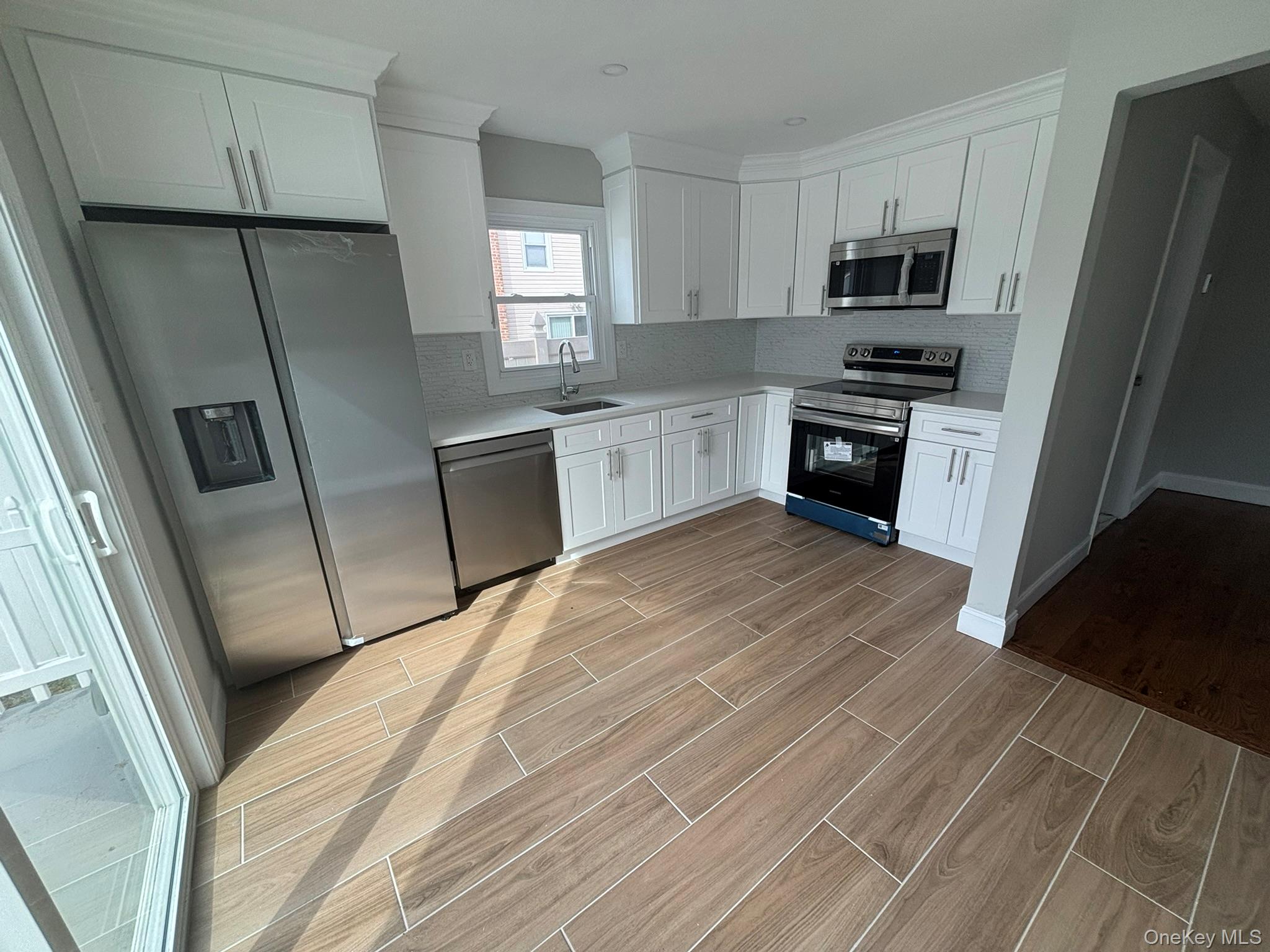 3154 Roxbury Road Oceanside, NY 11572 - Photo 5 of 20