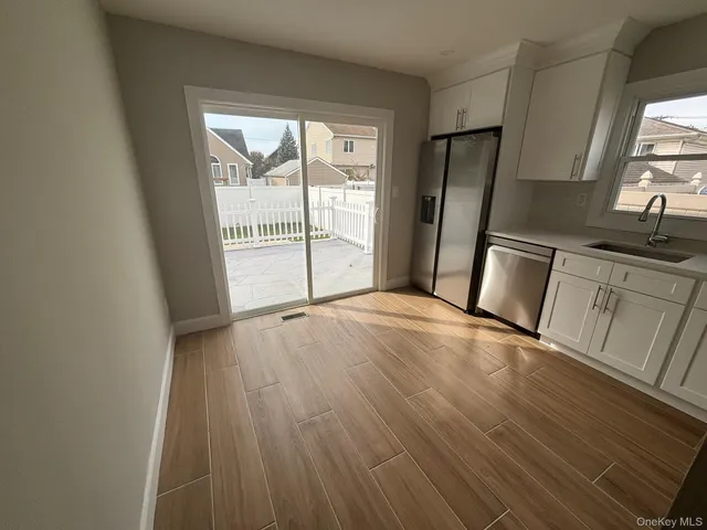 $769,000 | 3154 Roxbury Road, Oceanside, NY 11572