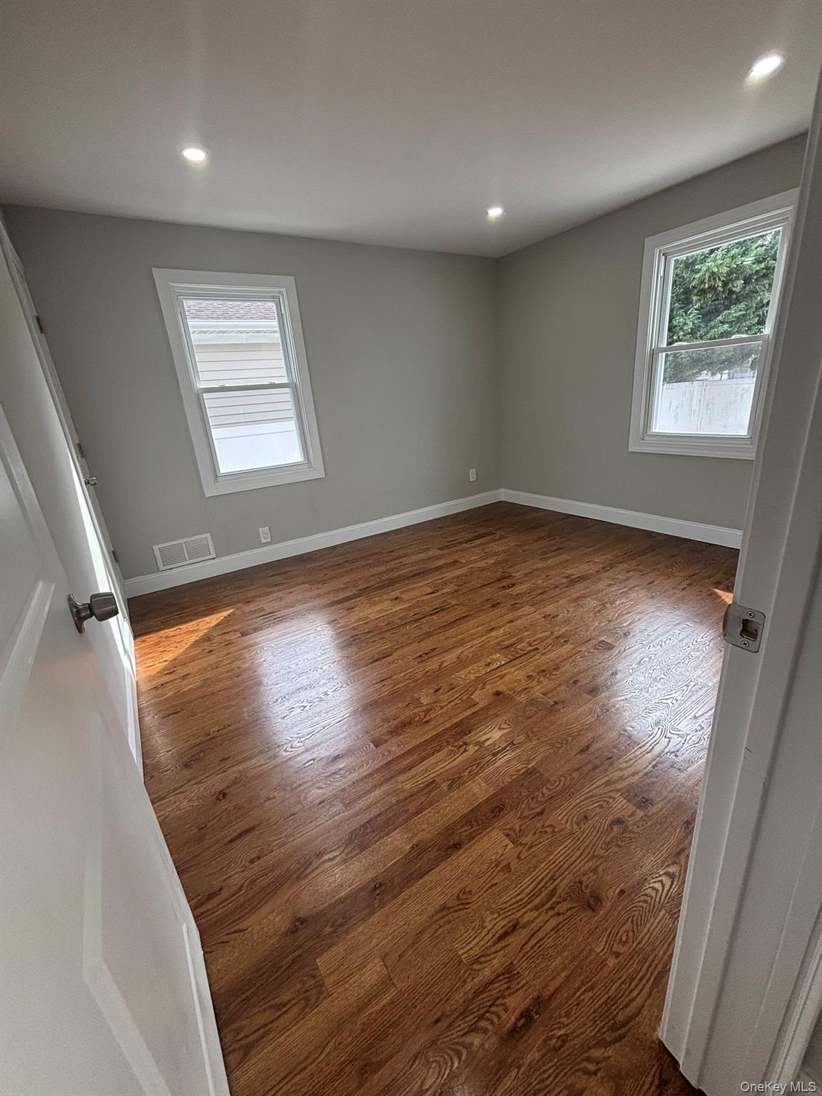 3154 Roxbury Road Oceanside, NY 11572 - Photo 8 of 20