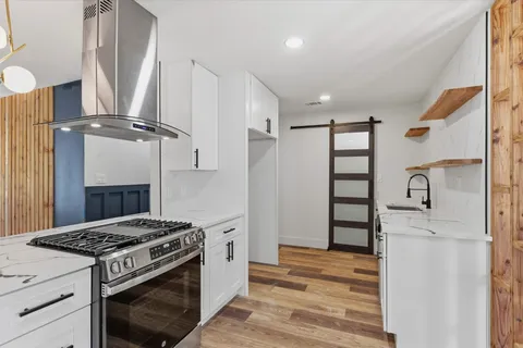 $349,999 | 309 East Lola Drive, Austin, TX 78753