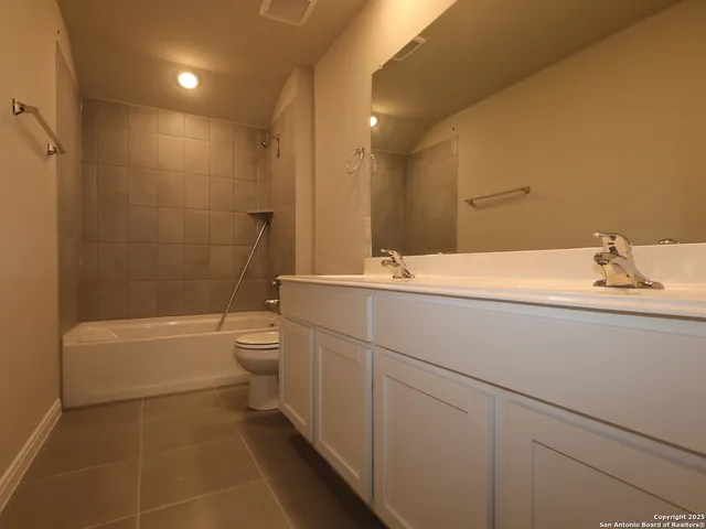 $359,990 | 10330 Goodison Drive, Converse, TX 78109