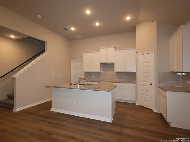 $359,990 | 10330 Goodison Drive, Converse, TX 78109