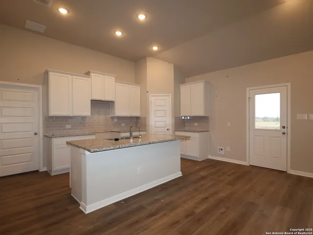 $359,990 | 10330 Goodison Drive, Converse, TX 78109