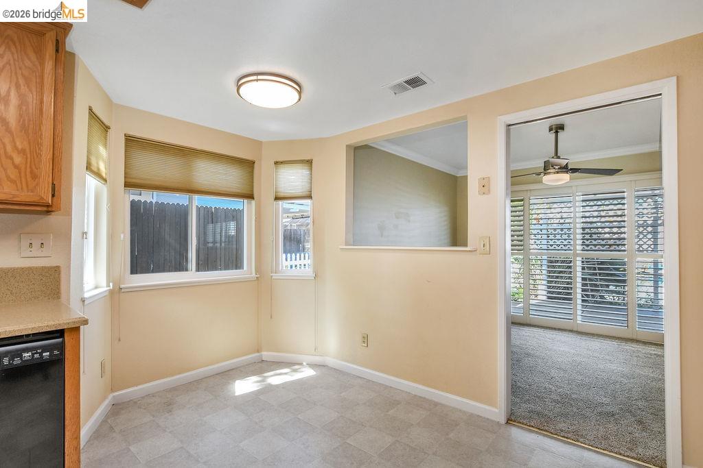 184 Pelican Loop Pittsburg, CA 94565 - Photo 18 of 56 an empty room with windows