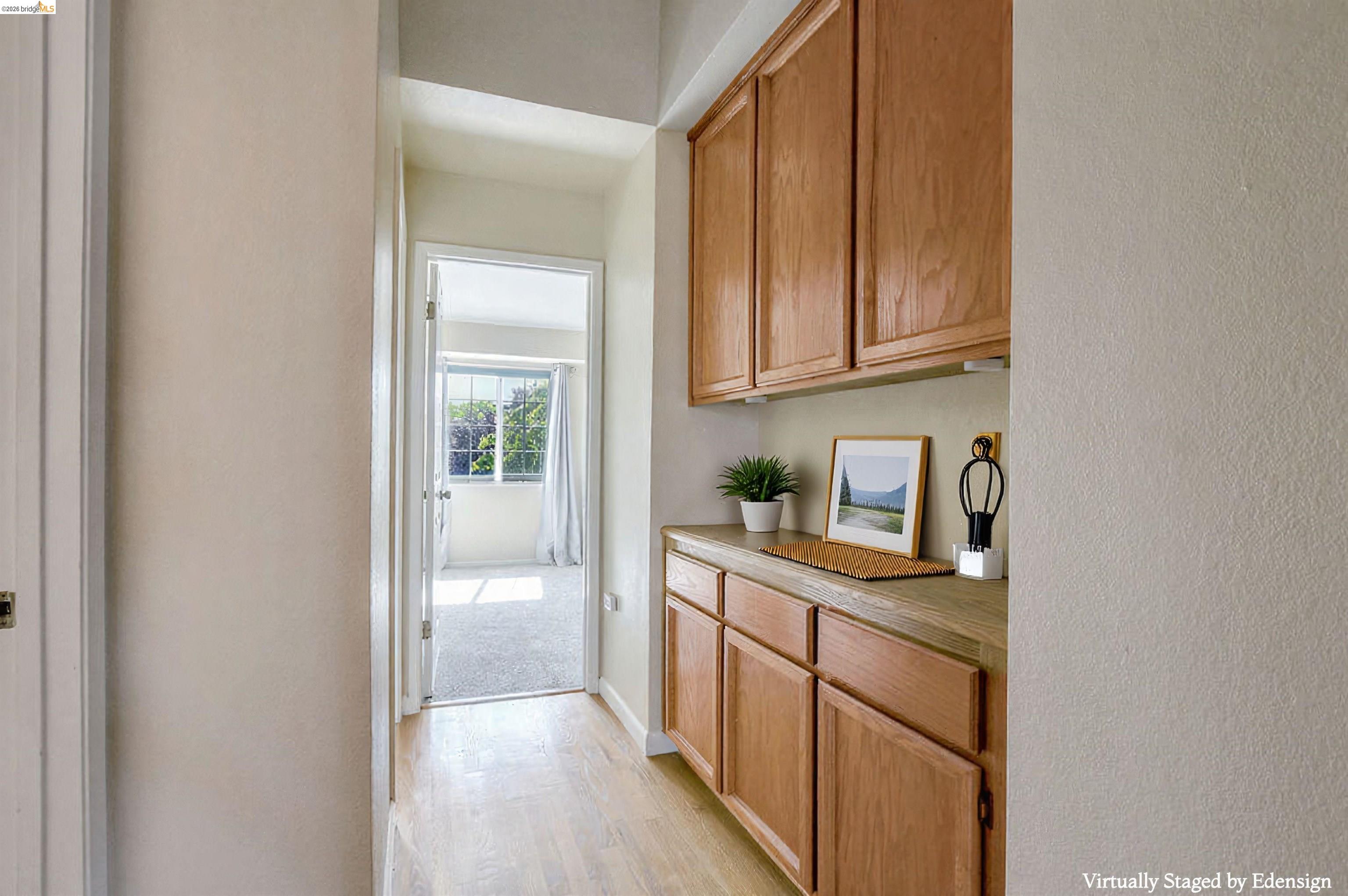 184 Pelican Loop Pittsburg, CA 94565 - Photo 22 of 56 a kitchen with a sink and cabinets