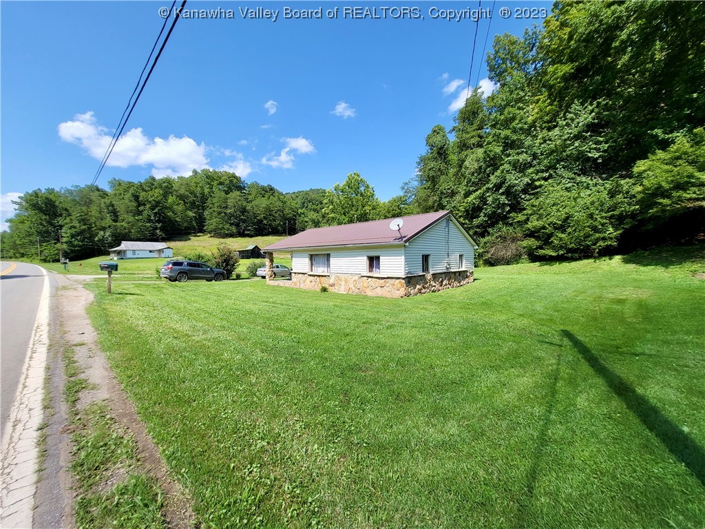 11117 Clay Road Newton, WV 25266 - Photo 4 of 29 Gallery Image 4