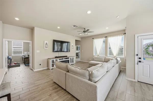 $335,000 | 4606 Seabourne Landing Drive, Rosenberg, TX 77469