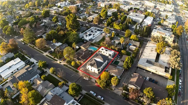 $4,500 | 14121 Emelita Street, Sherman Oaks, CA 91401