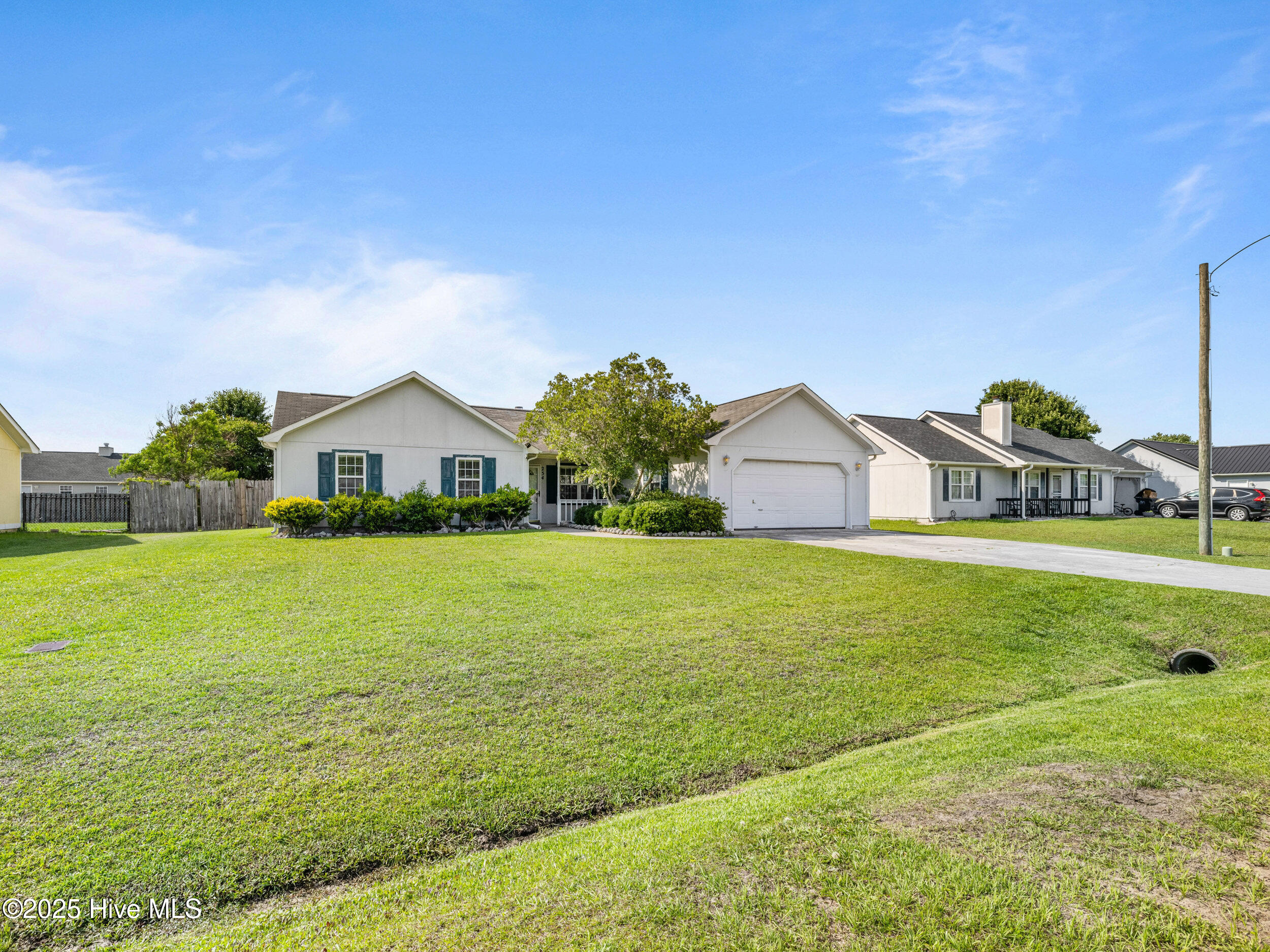 254 Parnell Road Hubert, NC 28539 - Photo 3 of 34 025a3647