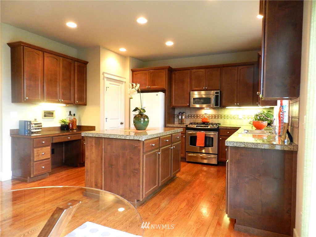 16503 38th Avenue Southeast Bothell, WA 98012 - Photo 5 of 21 Gallery Image 5