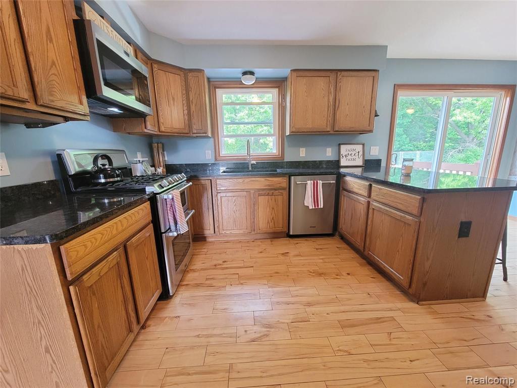6200 Pingree Road Howell, MI 48843 - Photo 4 of 22