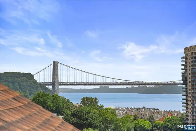 $639,000 | 101 Highway 5, Unit 304, Edgewater, NJ 07020