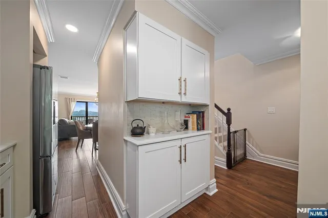 $639,000 | 101 Highway 5, Unit 304, Edgewater, NJ 07020