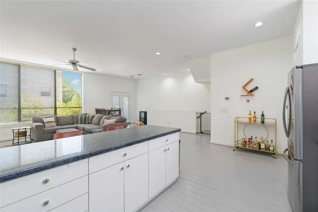 $375,000 | 939 Colorado Street, Unit 20, Houston, TX 77007