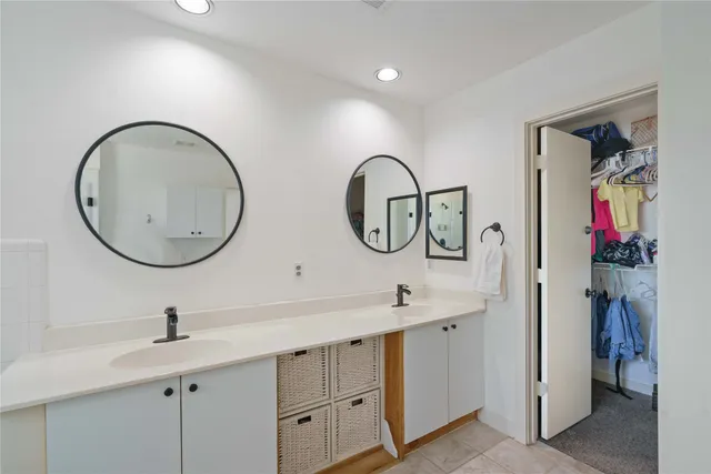 $375,000 | 939 Colorado Street, Unit 20, Houston, TX 77007