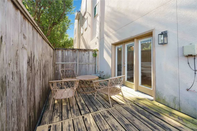 $375,000 | 939 Colorado Street, Unit 20, Houston, TX 77007