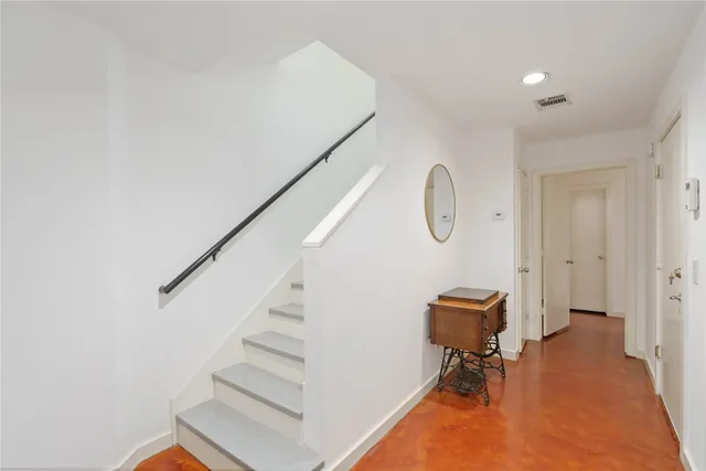 $375,000 | 939 Colorado Street, Unit 20, Houston, TX 77007