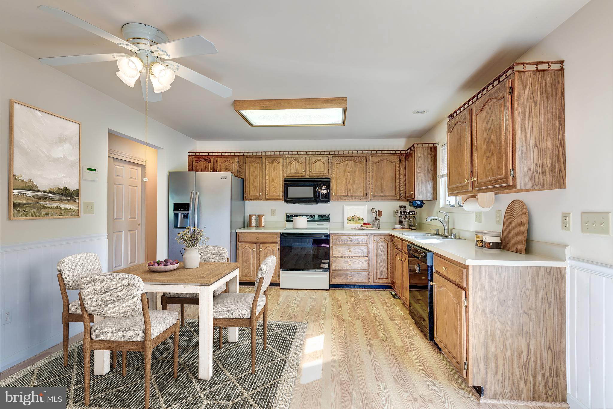 1915 Bachmans Valley Road Manchester, MD 21102 - Photo 6 of 47 Bright eat-in kitchen (virtually staged)