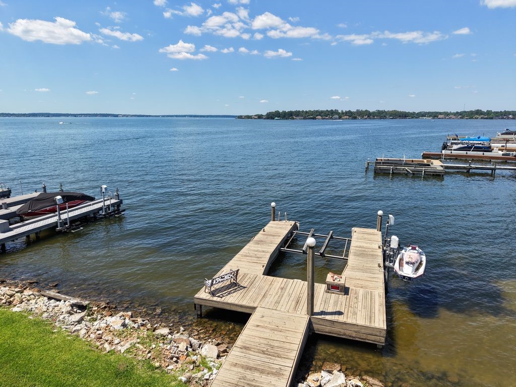 1607 Schooner Point Willis, TX 77318 - Photo 34 of 47 Private boat dock with boat lift & jet ski lift.