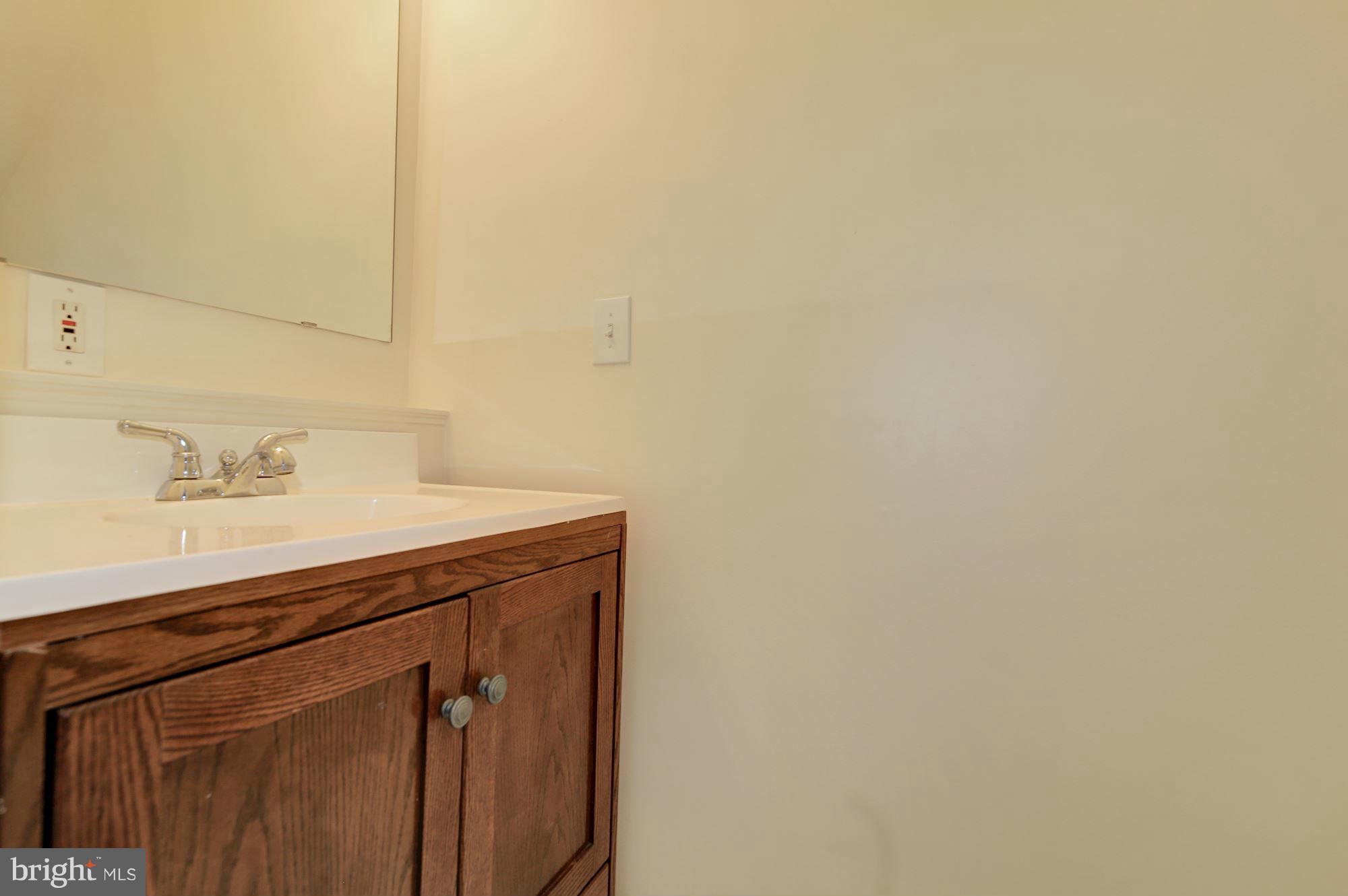 407 M Street Northeast Washington, DC 20002 - Photo 12 of 30 Powder room