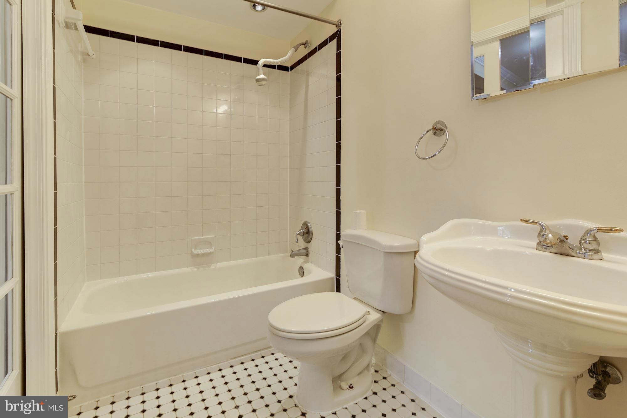 407 M Street Northeast Washington, DC 20002 - Photo 24 of 30 In-law suite bath