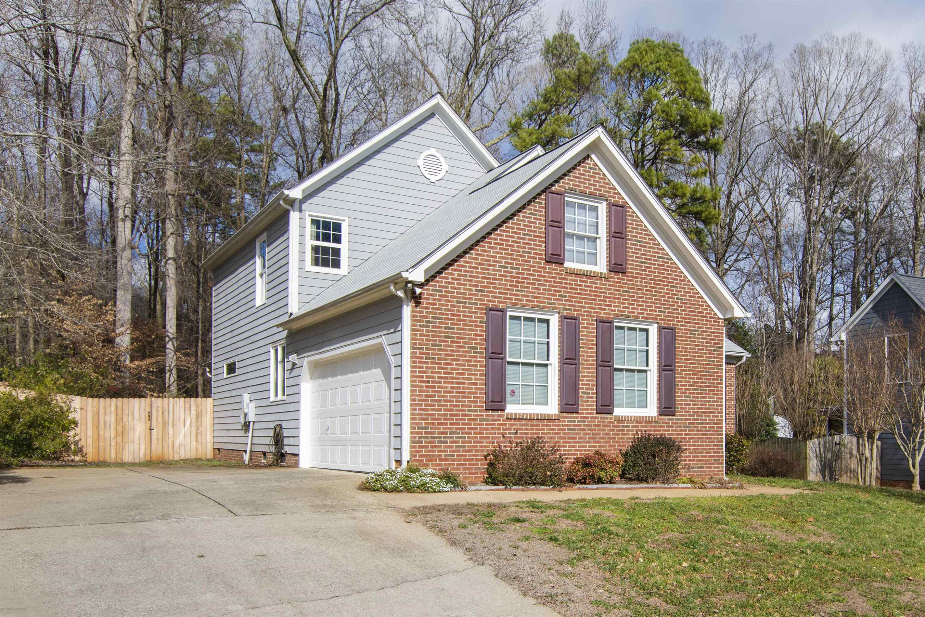 7908 Verona Place Raleigh, NC 27613 - Photo 3 of 40 Exterior Front