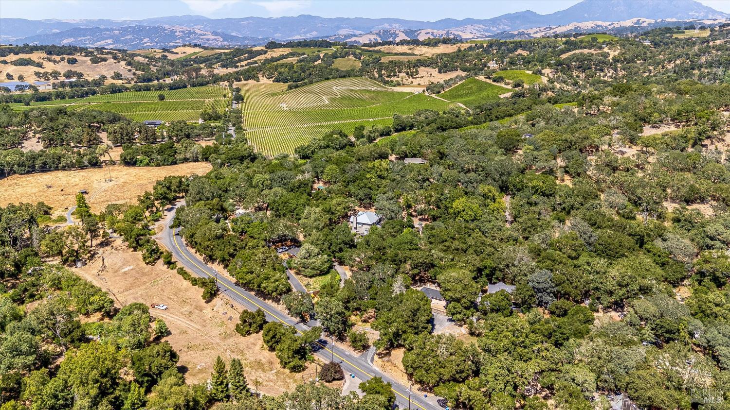9342 Chalk Hill Road Healdsburg, CA 95448 - Photo 3 of 66