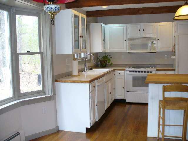 27 Whitmore's Landing Road Arrowsic, ME 04530 - Photo 4 of 25 Kitchen.